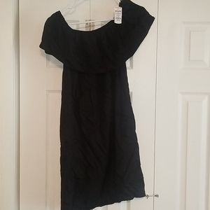Black off shoulders shirt dress